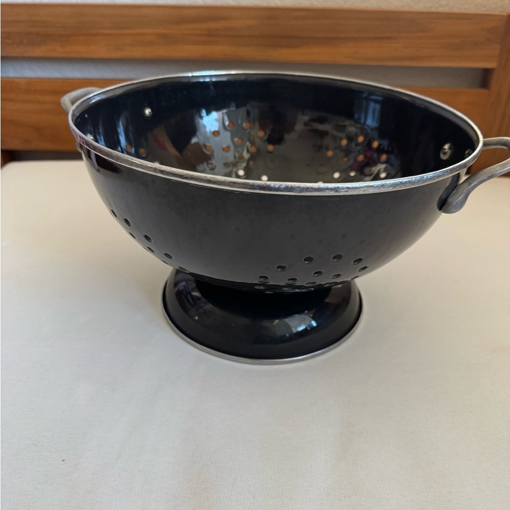 Source Unknown Black Enamel Footed Colander with Handles